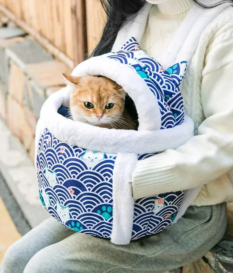 Pet Carrier Bag Cat Dogs Plush Backpack Outdoor Travel Walking Winter Warm Nest Kitten Puppy Hanging Chest Portable Carriers