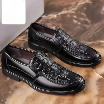 2025 New Men's Slip-On Soft Leather Casual Shoes Spring Autumn Season Versatile Flat Business Shoes Large Size Leisure Shoes