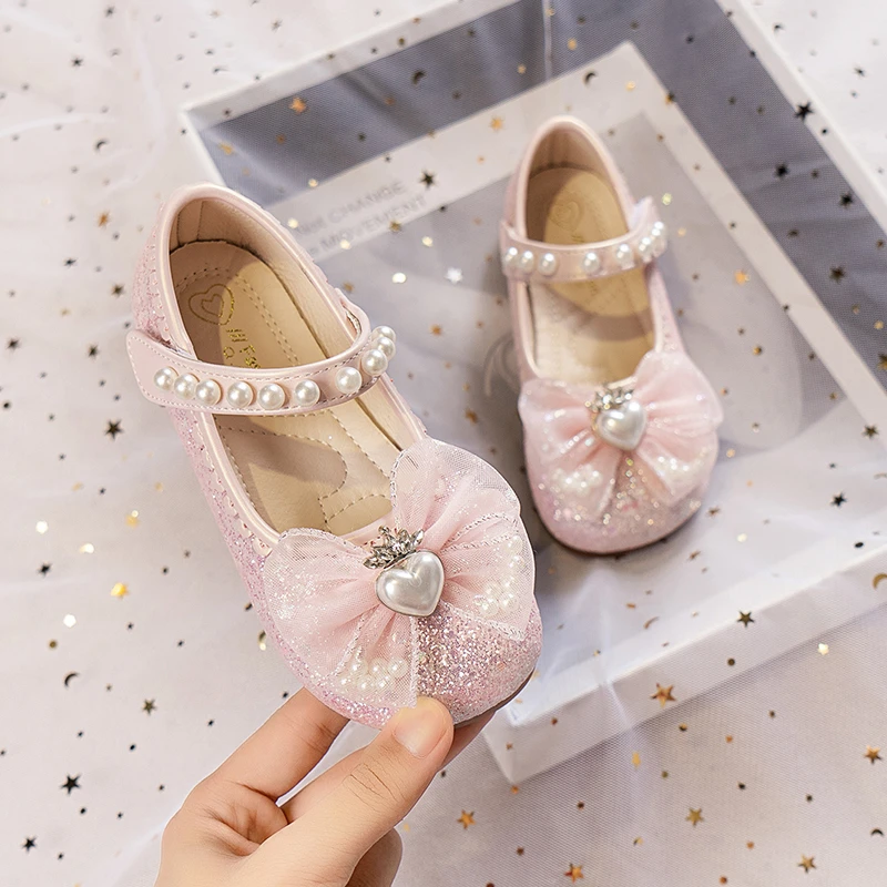 2023 Princess Mary Janes For Party Wedding Show Shiny Love Crown Bow Pearls Elegant Girls Leather Shoes Kids Versatile Simple