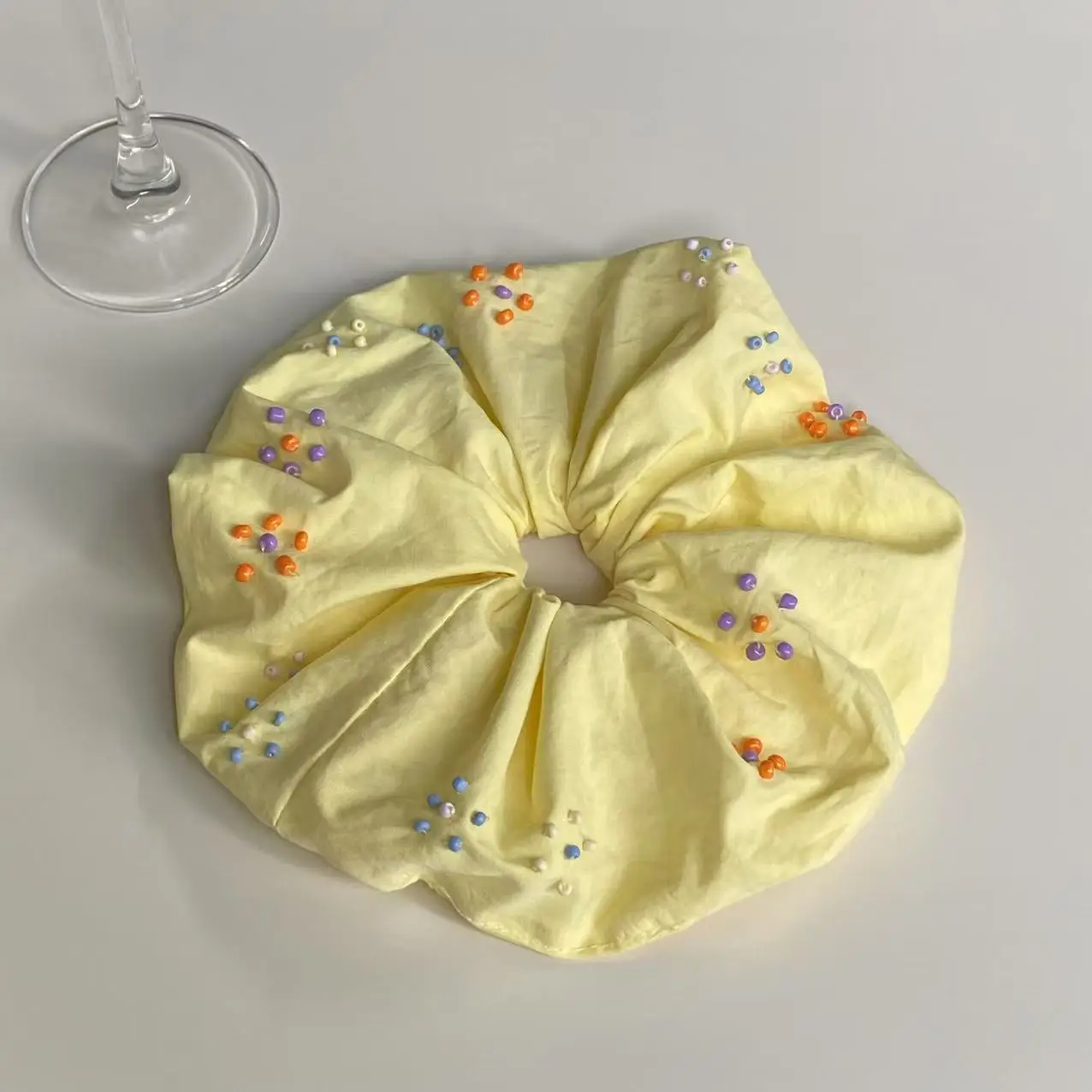 1PC Yellow Beaded Scrunchie, Colorful Pearl - Decorated Hair Tie, Chic Hair Accessory for Women, Perfect for Stylish Updos