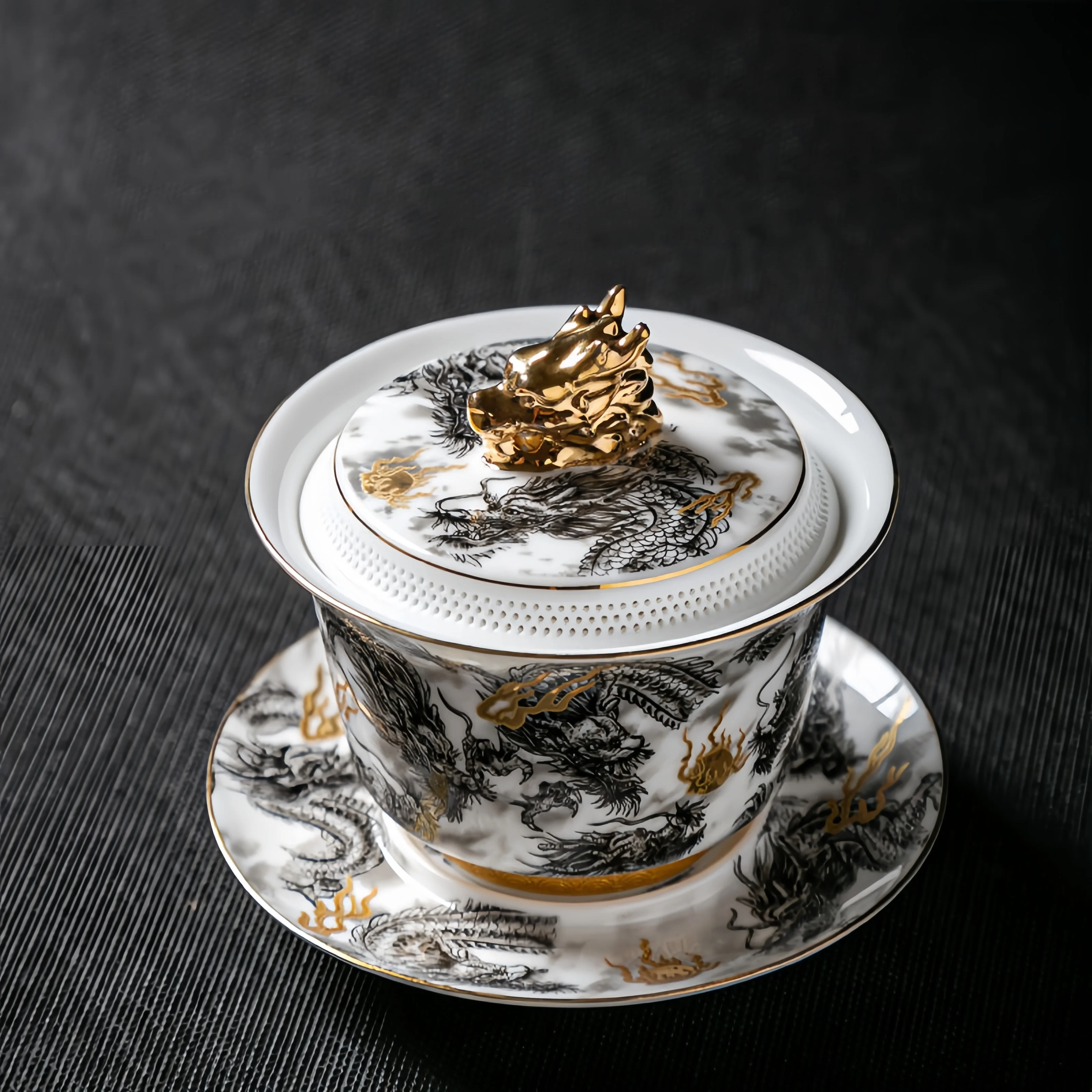 Porcelain Gaiwan 360&deg; Water Outlet Gold Painted for Chinese Tea tea set