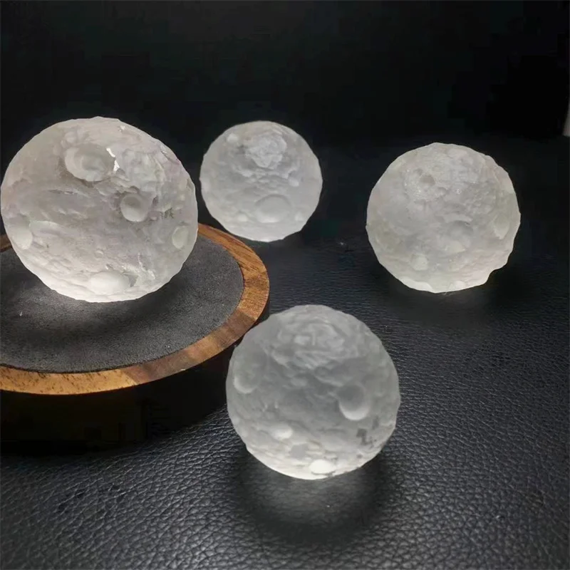 

Natural Clear Quartz Moon Sphere For Pendant Bracelet Quartz Crystal Ball Healing Stone Gemstone Reiki Jewelry 46mm