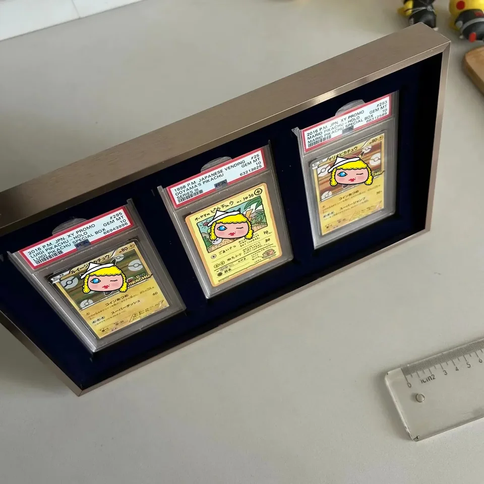 Vitrine En Acrylique Pour 6 Cartes à Collectionner - Format Vertical 23,9 X 21,8 Cm, Idéale Pour Cartes PSA, Présentation Bureau Ou Mur