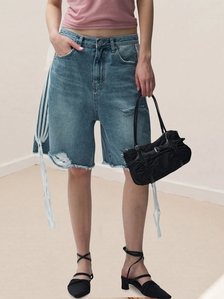 Women s Distressed Denim Shorts with Frayed Hem and Lace-Up Detail Perfect for Summer Vacation and Street Style