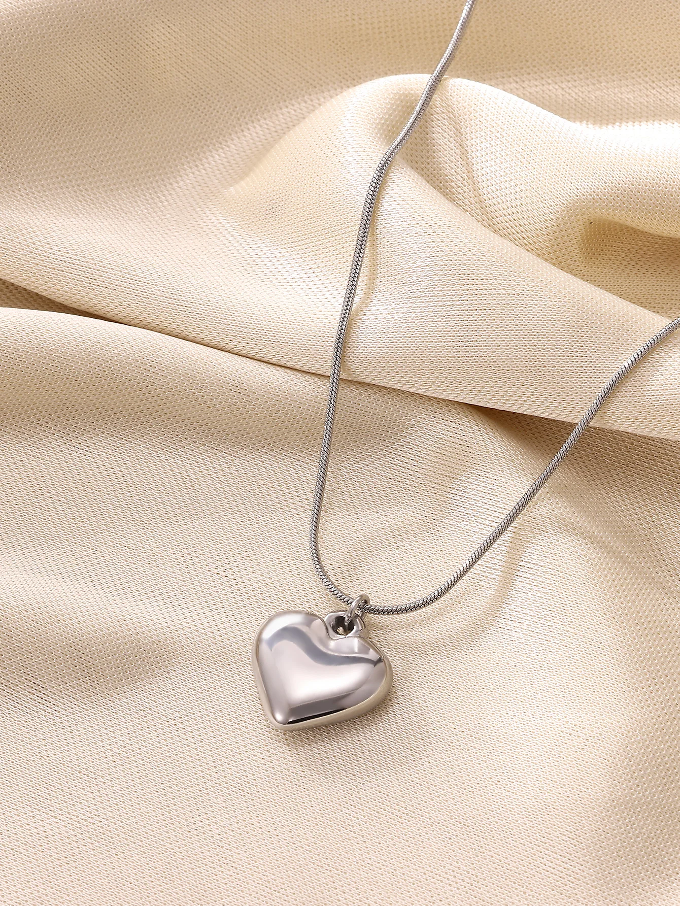 Stainless Steel Heart Necklaces 18K Gold Plated Pendant Charm Necklace