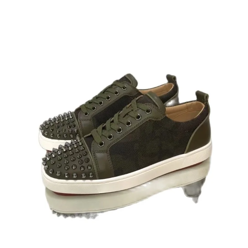 

Low Cut Couple Luxury Red Bottom Shoes for Men Trainers Driving Spiked Bar Rivets Toecap Green Net Graffiti Genuine Leather