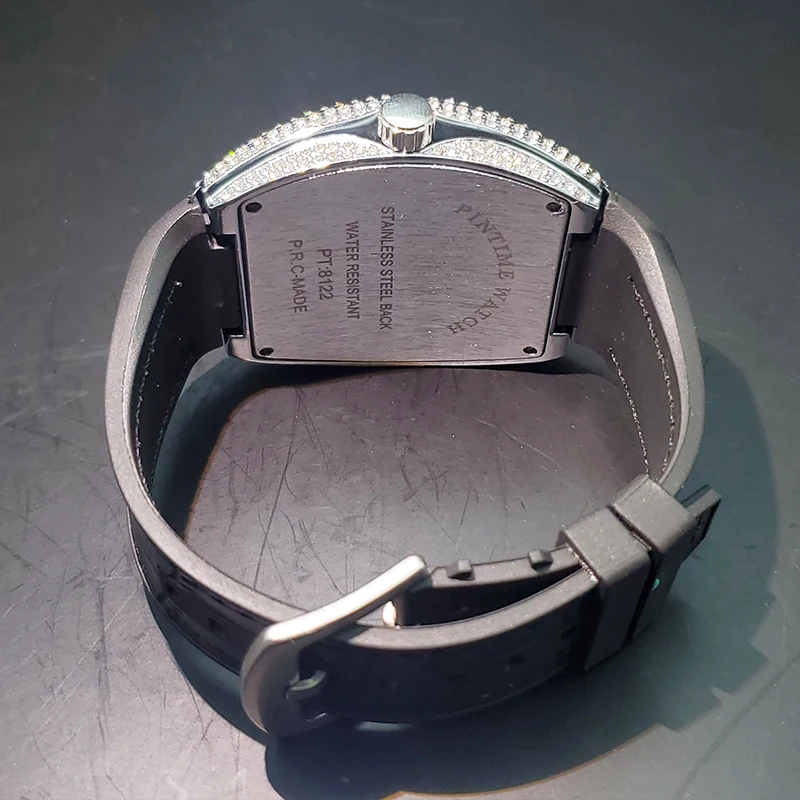 Luxury Diamond Watches For Men Fashion Design Tonneau Rubber Strap Quartz Watch Hip Hop Sport Iced Out Automatic Date Clock 2022