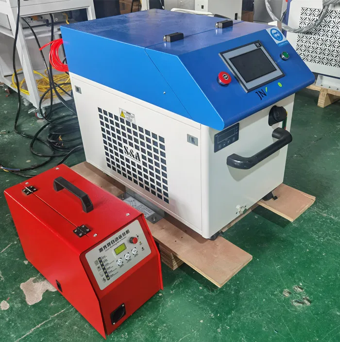 Handheld 3 In 1 Laser 1500w 2000w 3000w Steel Welding Machine Metal Rust Removal 4