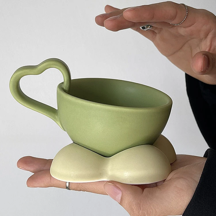 

Осенне-зимние дизайнерские кофейные чашки и тарелки, нишевые высококачественные чашки для послеобеденного чая, концентрированные латте и модные чашки