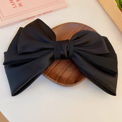Elegant Sweet Pink Satin Bow Hair Clips (Black)