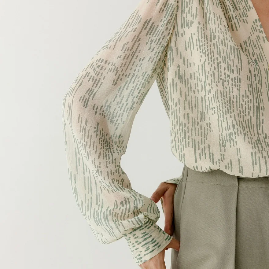 Рисунок 2 - Модная женская блузка