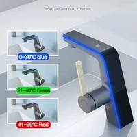 High-end Temperature Display Basin Faucet LED Light 2 Modes Sprayer Hot Cold Water Sink Mixer Wash Tap Single Hole For Bathroom 1