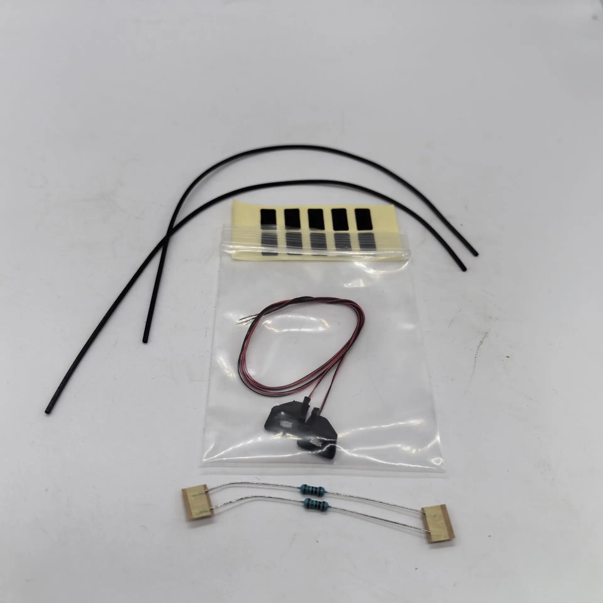 1 Paar LED-Vorderrad-Augenbrauenlichter, gelbe Lampe für 1:14 Maßstab Tamiya RC Truck Kipper DIY Spielzeugauto