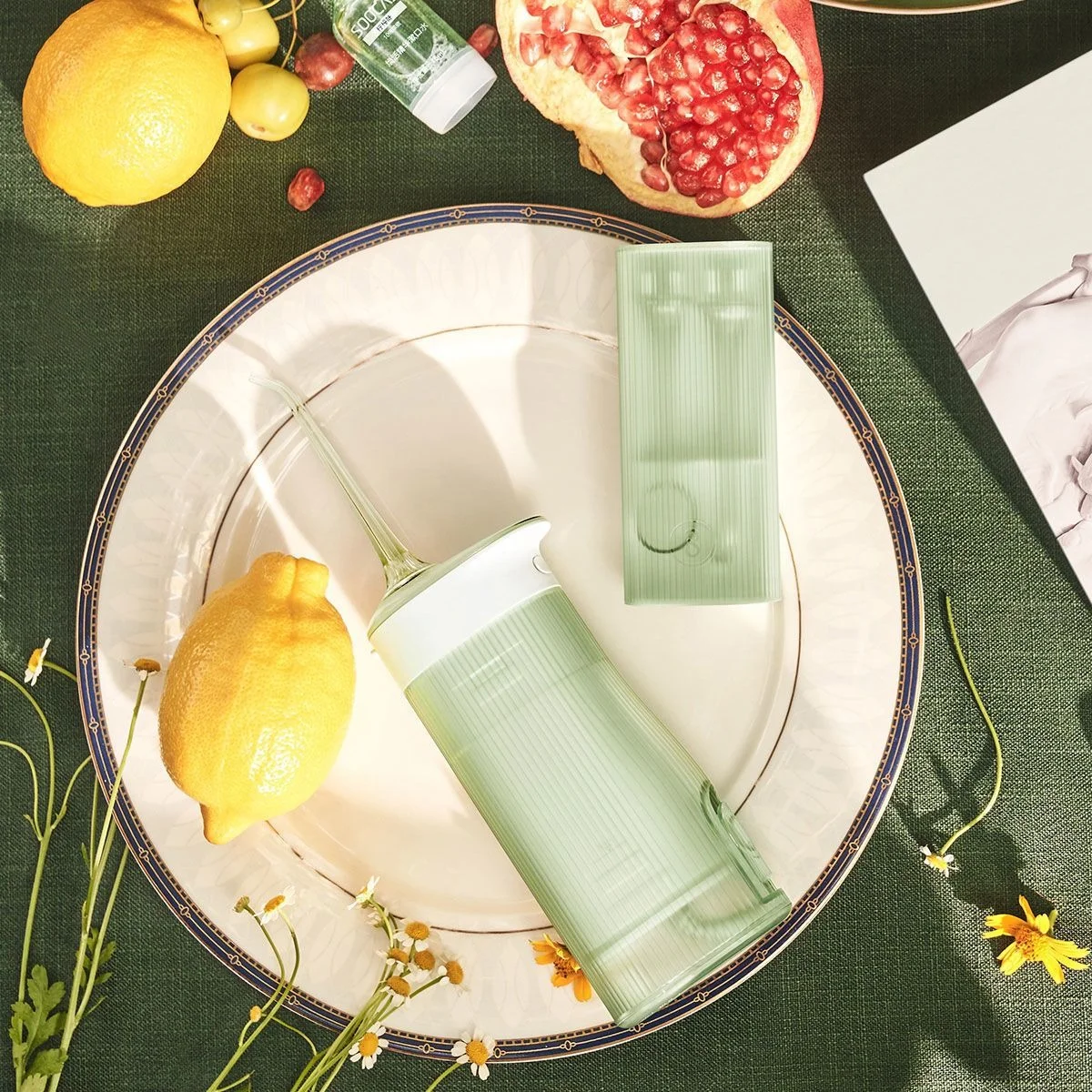 충전식 탈착형 물탱크가 있는 Soocas W1 휴대용 구강세정기, 어린이, 가정용 및 교정용으로 적합