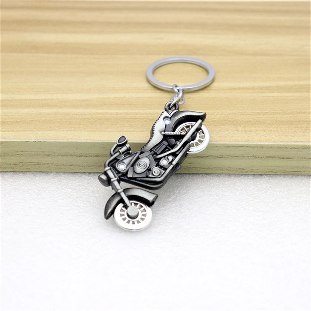 Motorcycle Keychain Retro Heavy Locomotive Metal Keyrings Fashion Car Key Fob Accessories For Men Cool Souvenir Gifts
