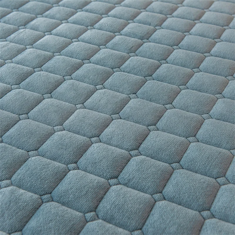 Velvet mattress cover