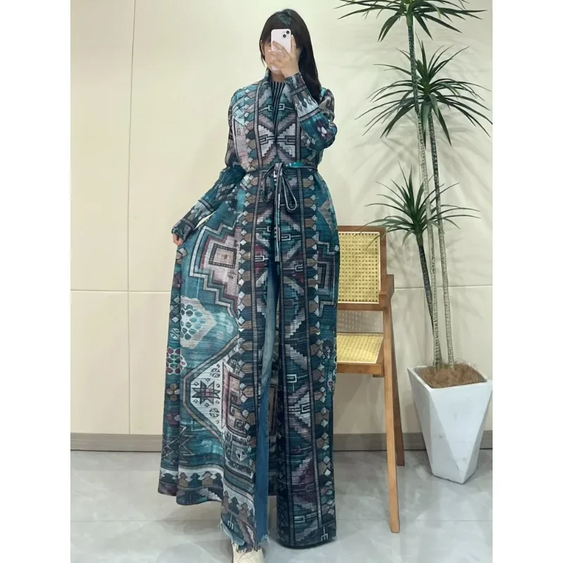 

Miyake Original Pleat Trench 2024 Spring Designer Retro Geometric Print Long Sleeved Flip Collar Coat Dress Fashion Women's Robe