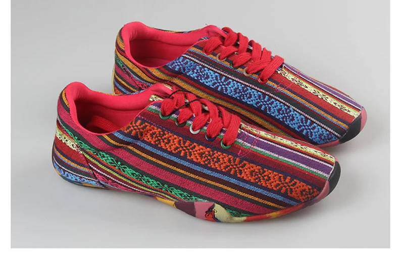 Martial Arts Shoes Chinese Traditional Men Women Kung Fu Taiji Shoes Tai Chi Taekwondo Wushu Breathable Martial Arts Shoes
