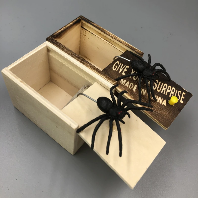 Funny Mischievous Toys Scare Wooden Box Prank Spider Hidden In Case Interesting Halloween Play Trick Joke Props Surprising