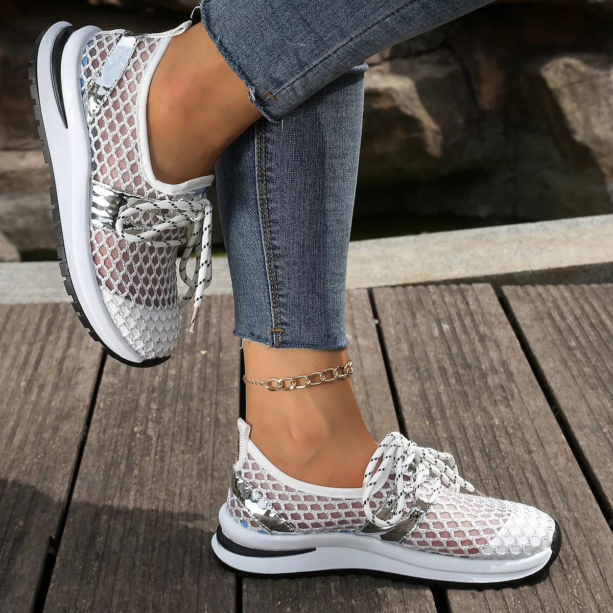 Women's Slip-On Summer Sneakers New White Mesh Shoes for Women Breathable Light Comfortable Vulcanize Shoes Casual Sports Woman