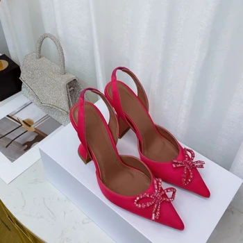 Stilettos y sandalias de tacón alto con punta fina y lazo decorado con diamantes de imitación, novedad para mujer 2023.