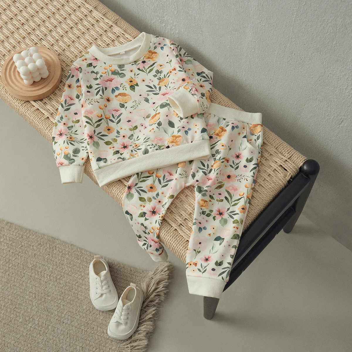 

BeQeuewll Toddler Boys Fall Leisure Outfits Flowers Print Sweatshirts and Solid Color Long Pants 2Pcs Halloween Clothes Set