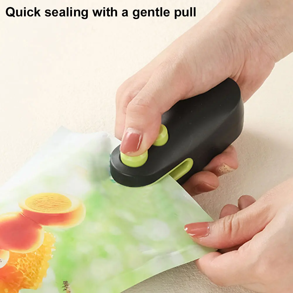 Vacuum Food Sealer USB Rechargeable Handheld Bag Sealing Machine Portable Food Sealer Kitchen Gadget 3