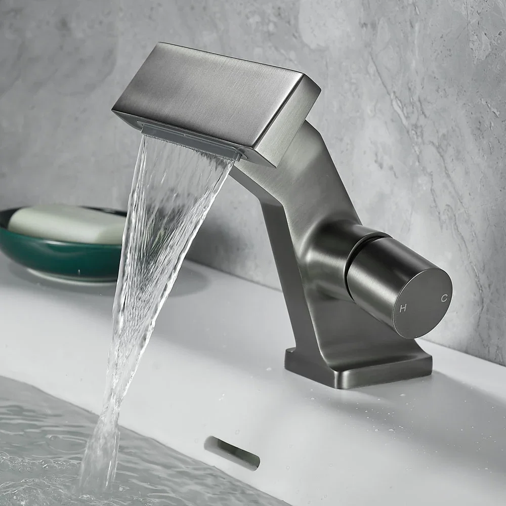 Modern Luxury Basin Faucet Bathroom Washbasin Golden Faucet Copper Waterfall Bathroom Faucets Hot and Cold Mixer Sink Tap Crane