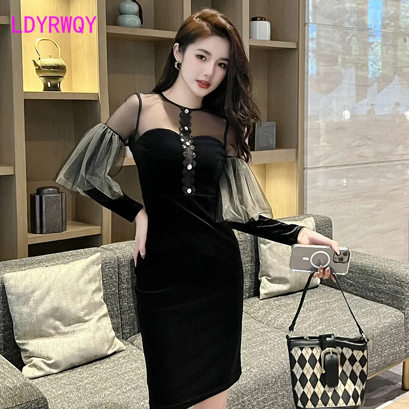 

2023 Autumn and Winter New Women's Fashion French Perspective Mesh Spliced Velvet Dress