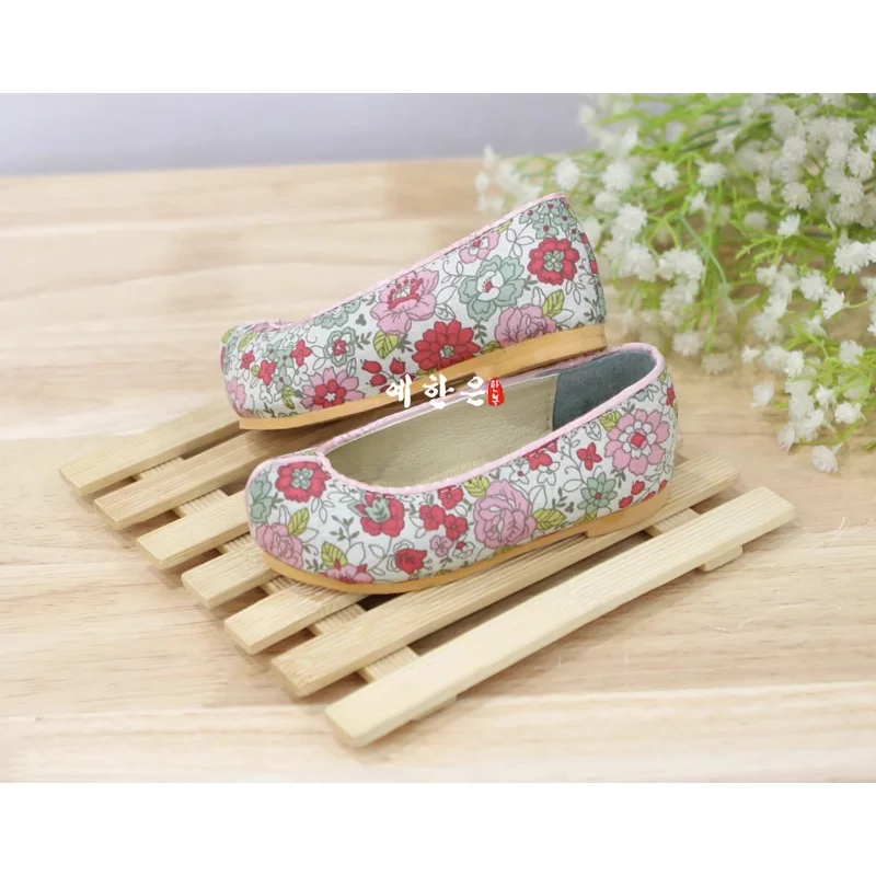 

Plant Floral Patterns Hanbok Shoes Boy and Girls Traditional Hanfu Hook Shoes First Birthday
