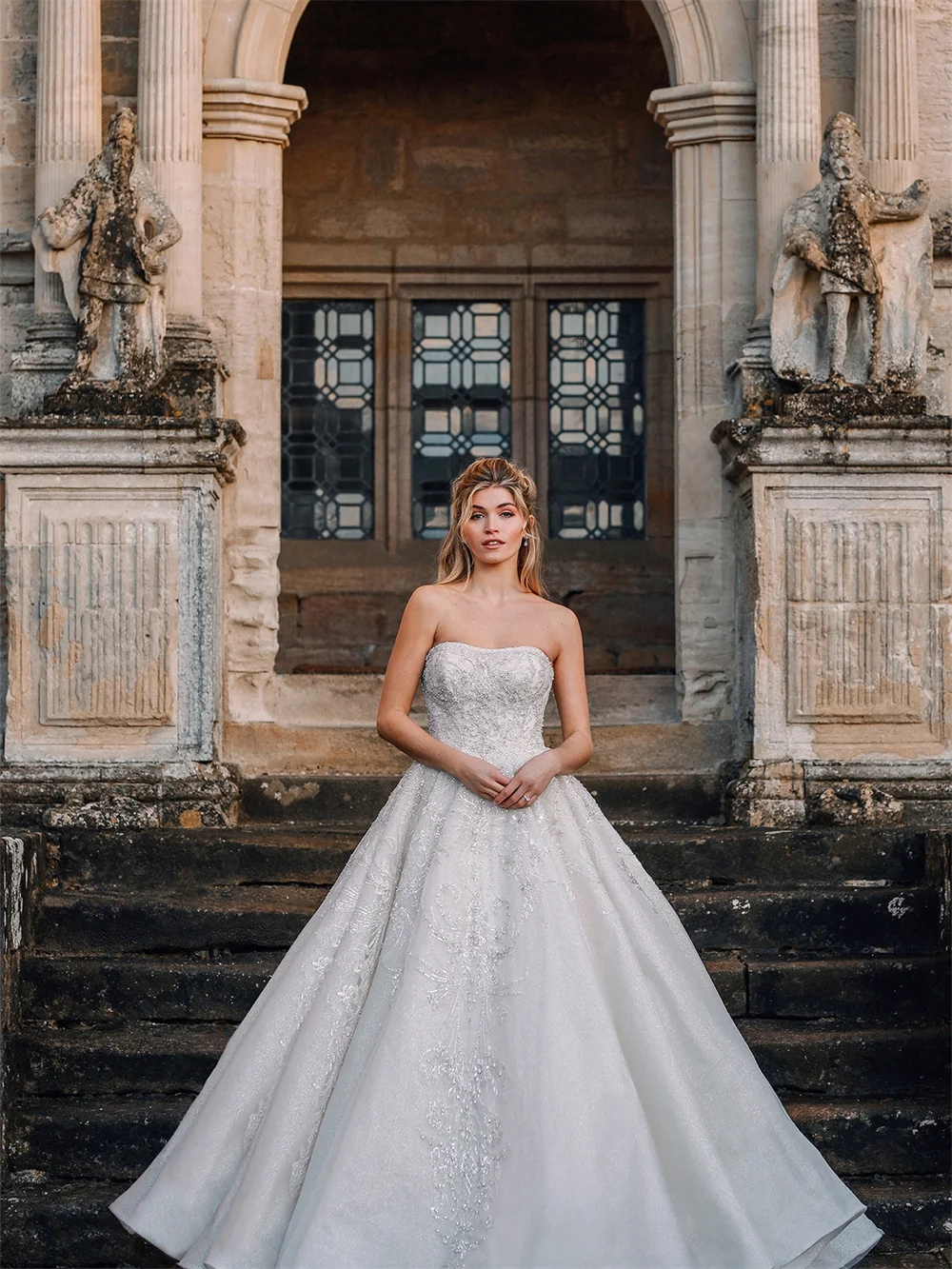 Рисунок 3 - Женское свадебное платье без рукавов It's yiiya