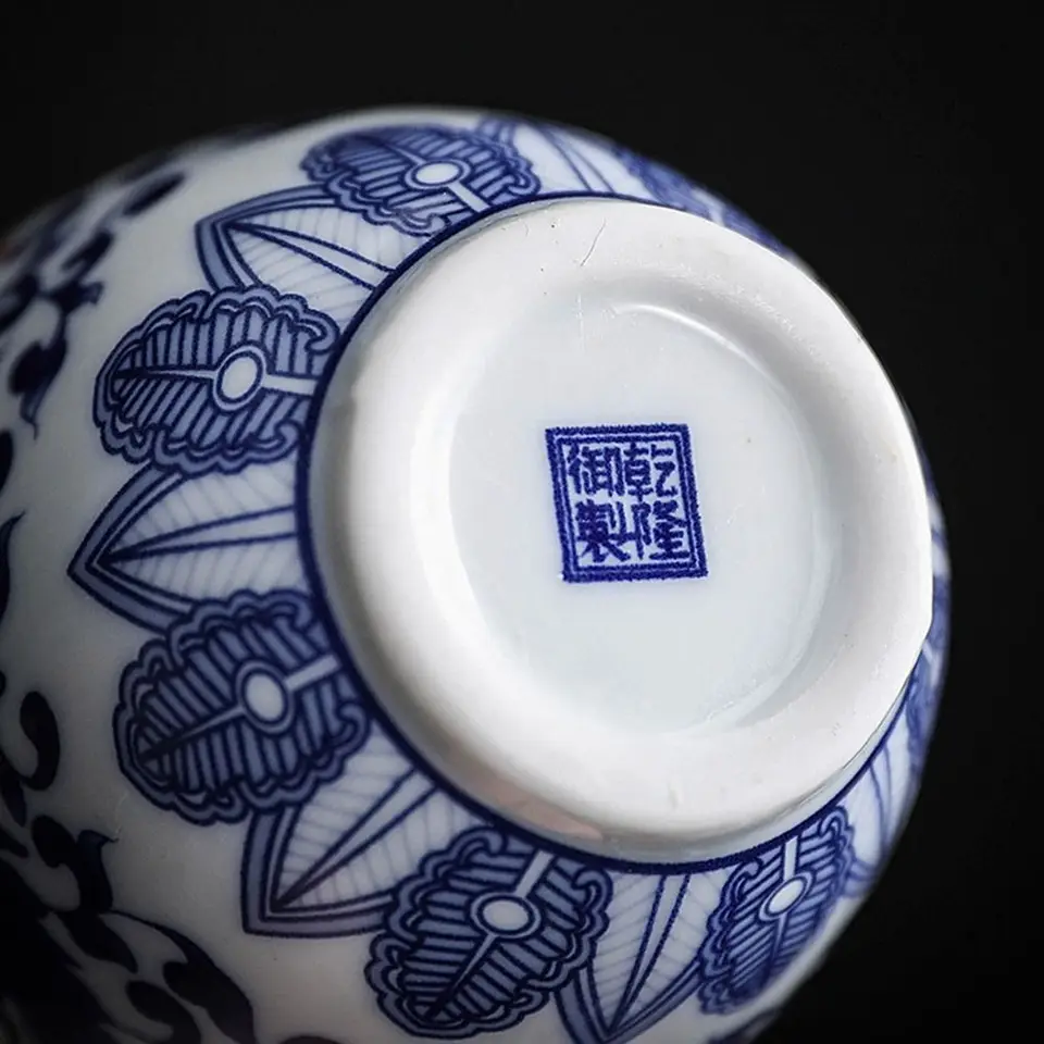 青と白の小さな磁器の花瓶、ヴィンテージミニつぼみ花瓶、手描きの丈夫