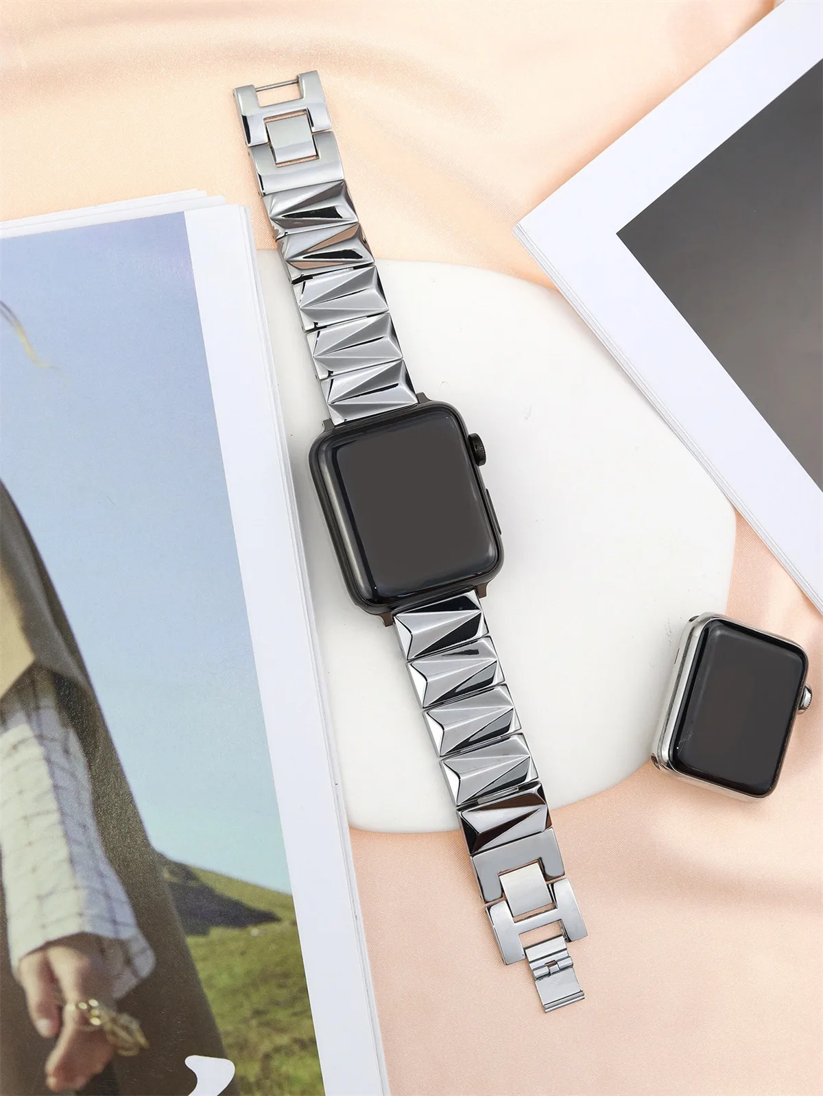 Kellon ranneke iWatchille 42/44/45/46/49mm 38/40/41mm Metal Fashion kellohihna Watch Series Ultra2 -sarjalle 10/9/8/7/6/5/4/3/2/1_voghion.com