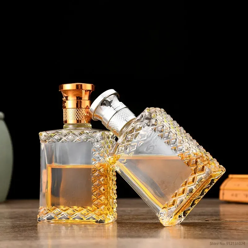 Barski - European Quality - Crystal - Whiskey - Liquor - Rectangular Shaped - Decanter - Raindrop Design with Frosted Border and Gold Rim - 25 oz. - 12 Height - Made in Europe