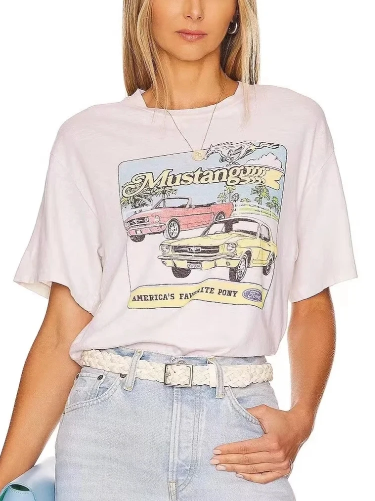 

Женская хлопковая футболка с коротким рукавом, круглым вырезом и принтом в виде машины