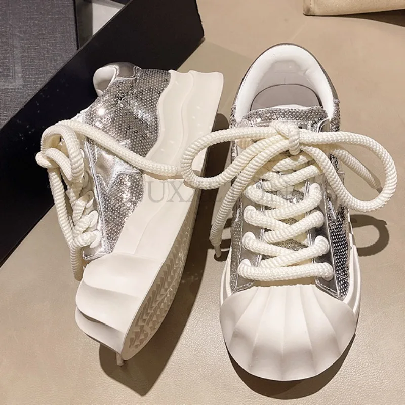 

Блестящие неглубокие губчатые туфли на толстой подошве, повседневные и удобные универсальные легкие туфли в стиле ретро для доски