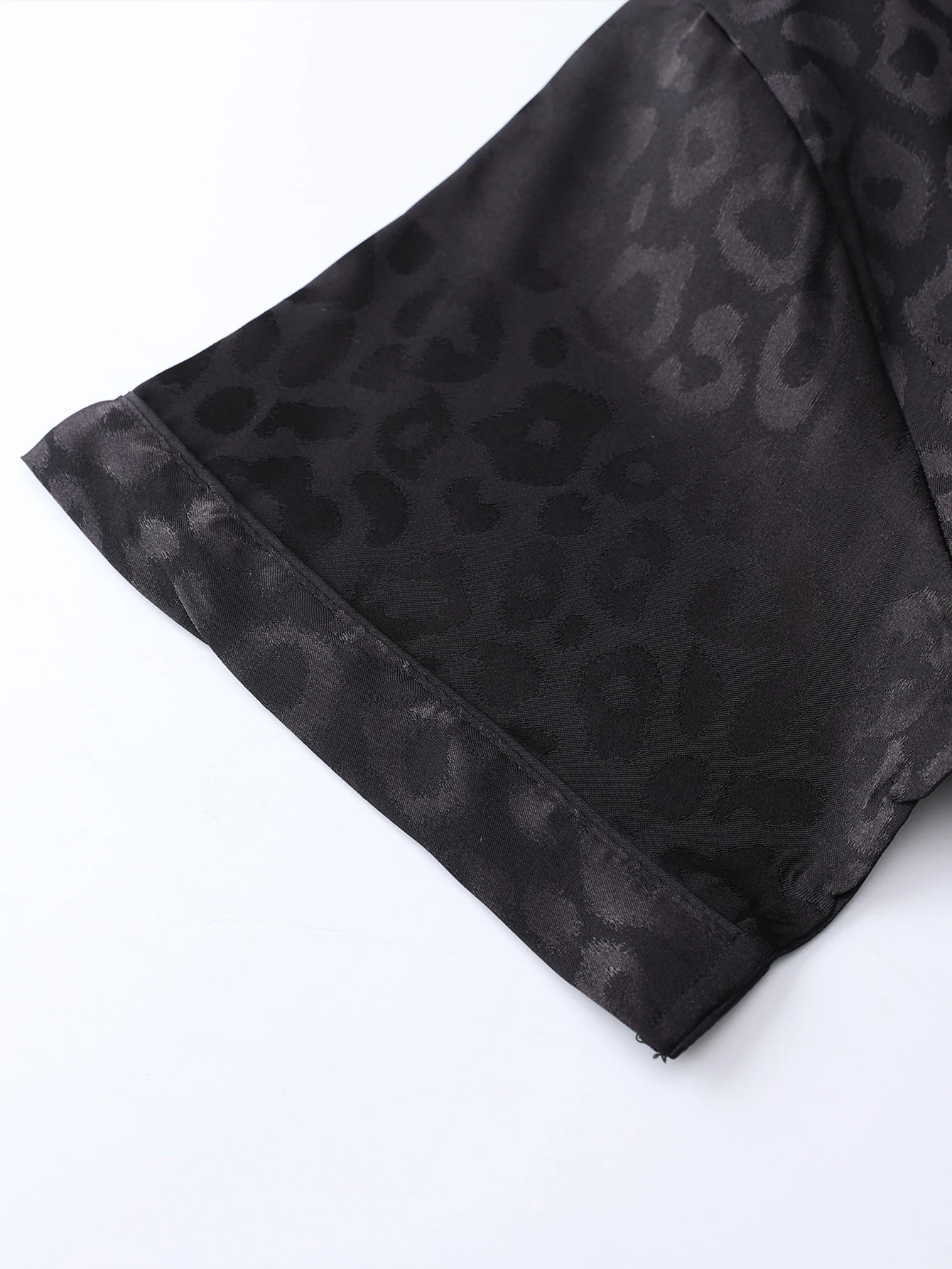 Men's pajamas short sleeved summer ice silk home clothing men's summer casual thin cardigan can be worn as a set home clothing