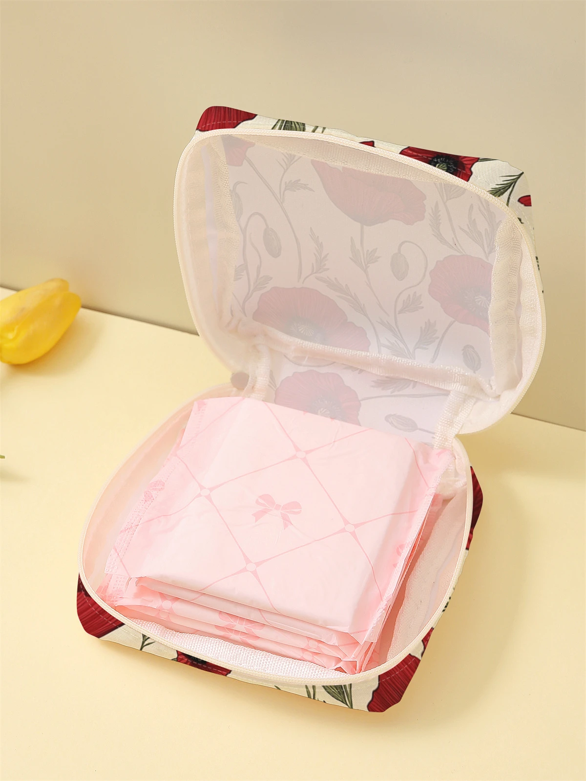 Flower printed sanitary napkin storage bag, women's lightweight tissue bag, sanitary tissue bag