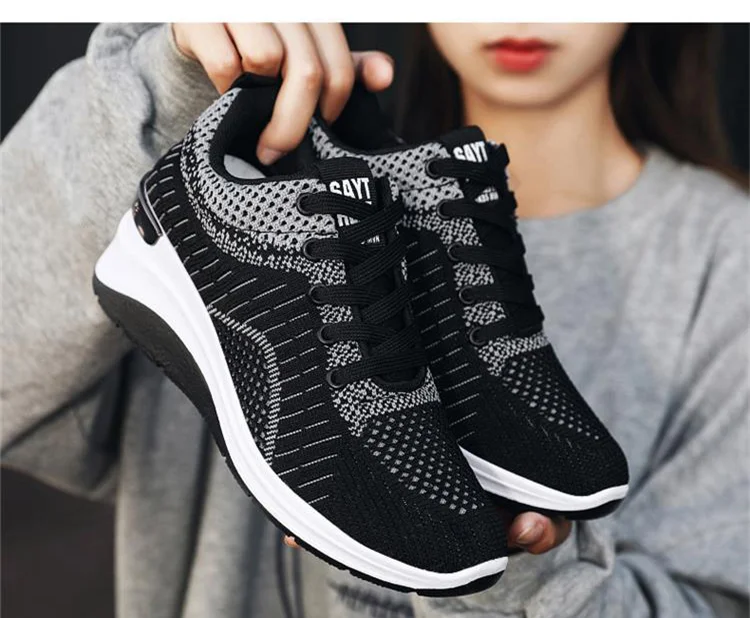 Women Shoes Mesh Outdoor Low-top Sneakers Lace-up Vulcanize Shoes Ladies Trainers Chunky Sneakers Round Toe  Women's Sneakers