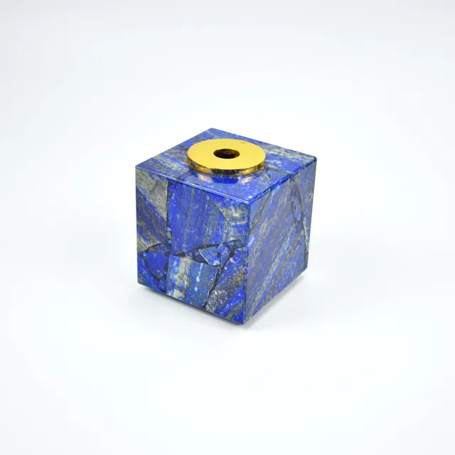 욕실에 우아함과 스타일을 더하는 고귀한 위생 용품