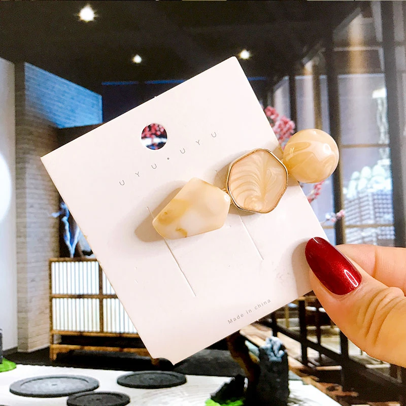 Рисунок 6 - Женские заколки-пряжки в Корейском стиле