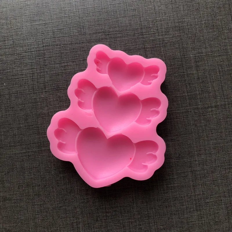 

Three-Heart Wing Silicone Resin Casting Mould Polymer Clay Crafting Epoxy Jewelry Fondant Tools