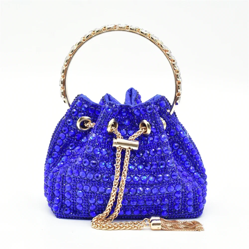 أحذية إيطالية مع مجموعة حقائب متطابقة مزينة بحجر ا...