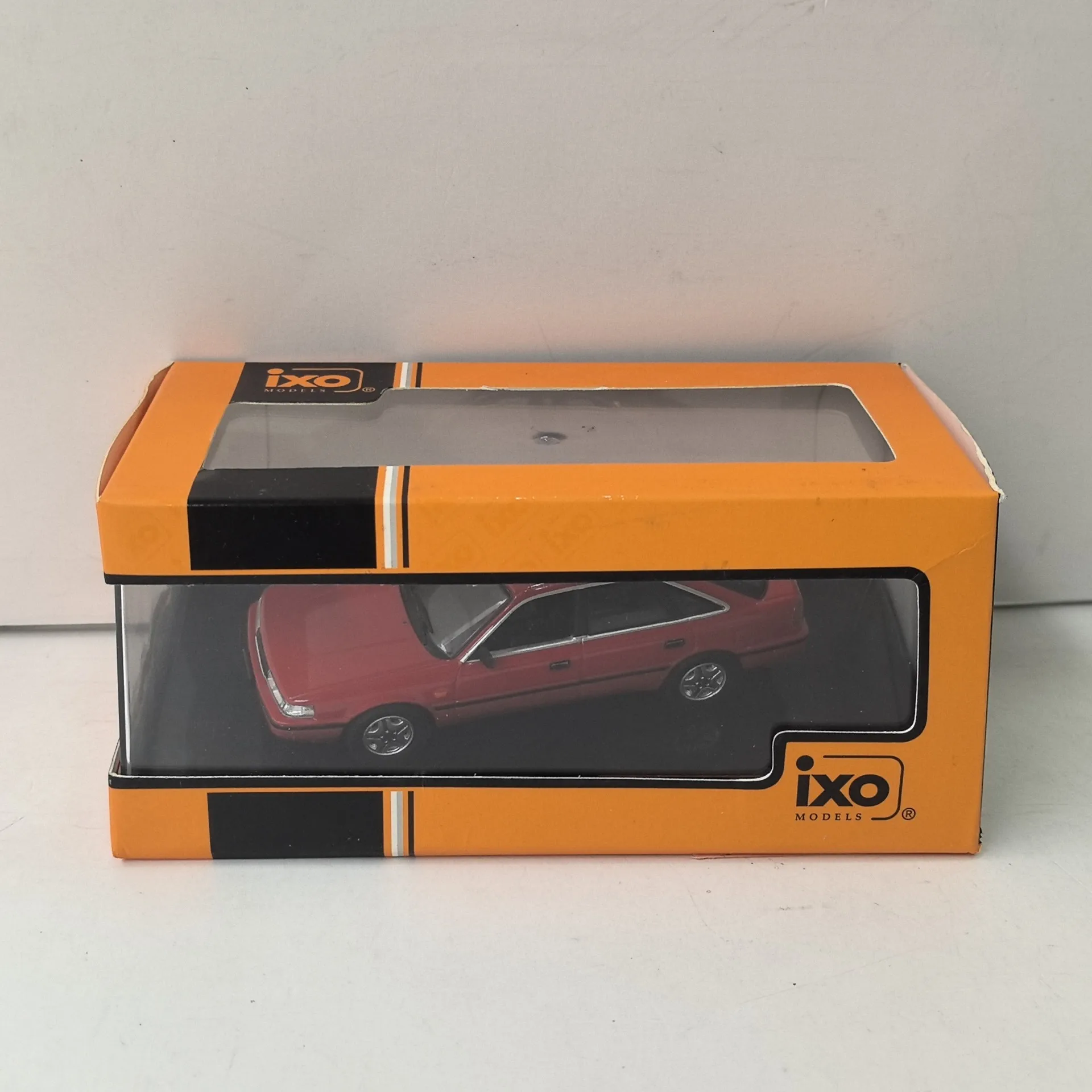 イクソ　1／43 マツダ626 (1987) IXO 1:43 Scale Mazda 626 1987 Alloy Car Model Toy Diecast