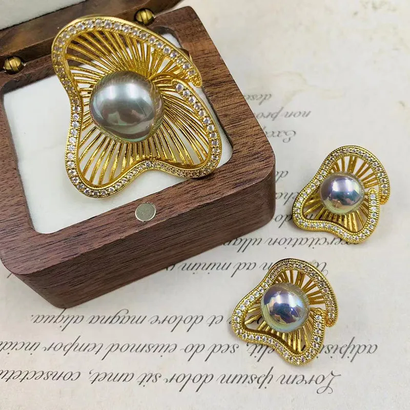 

Vintage Women's Earrings Irregular Hollow Design Rhinestone Earrings Ring Ladies Jewelry Set Decoration Accessories Gift