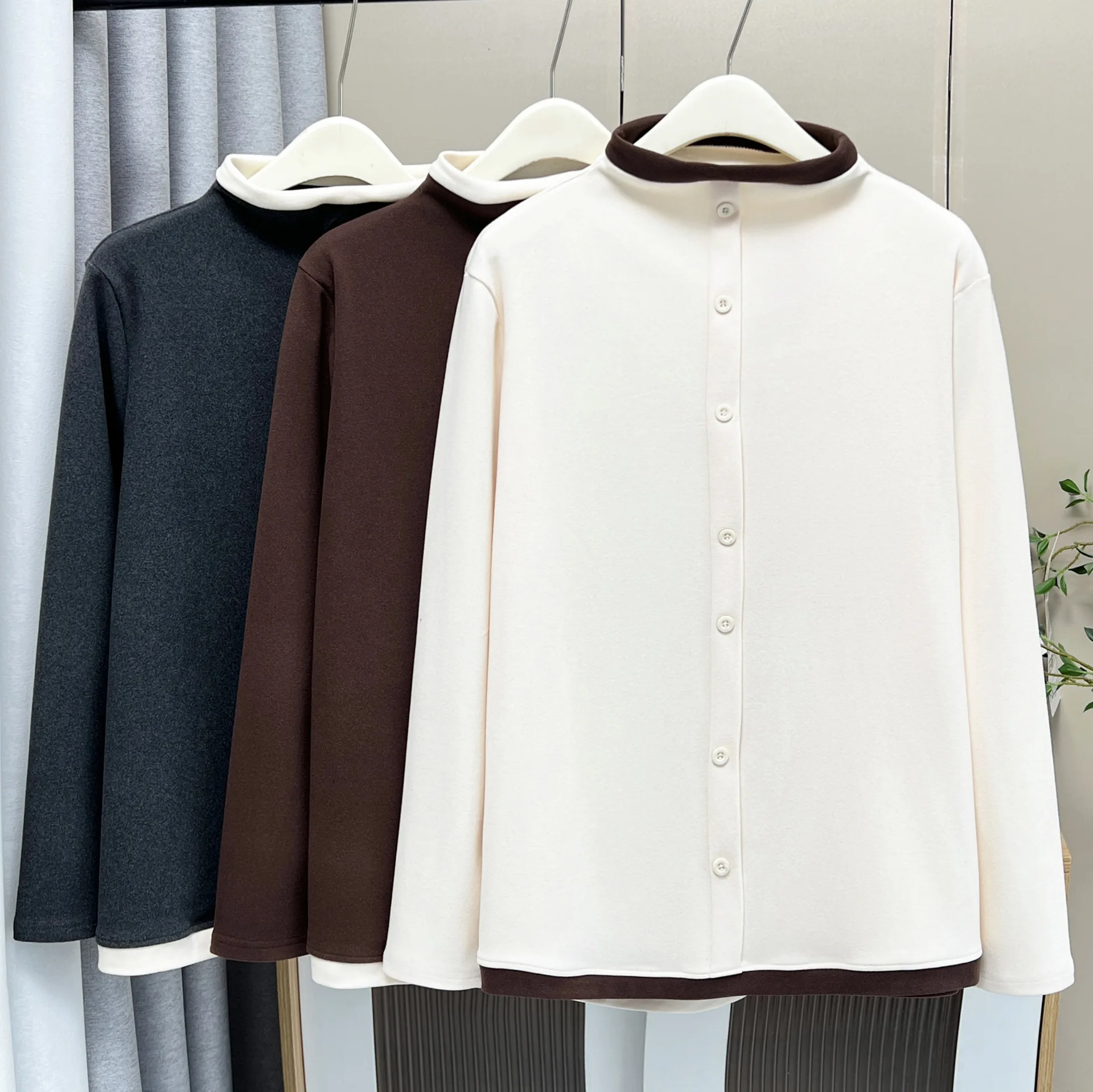 XXXXL Fashion Plus Size Women's T-Shirt New Autumn And Winter Style Stylish Single Breasted Fleece Warm Base Tops 2555