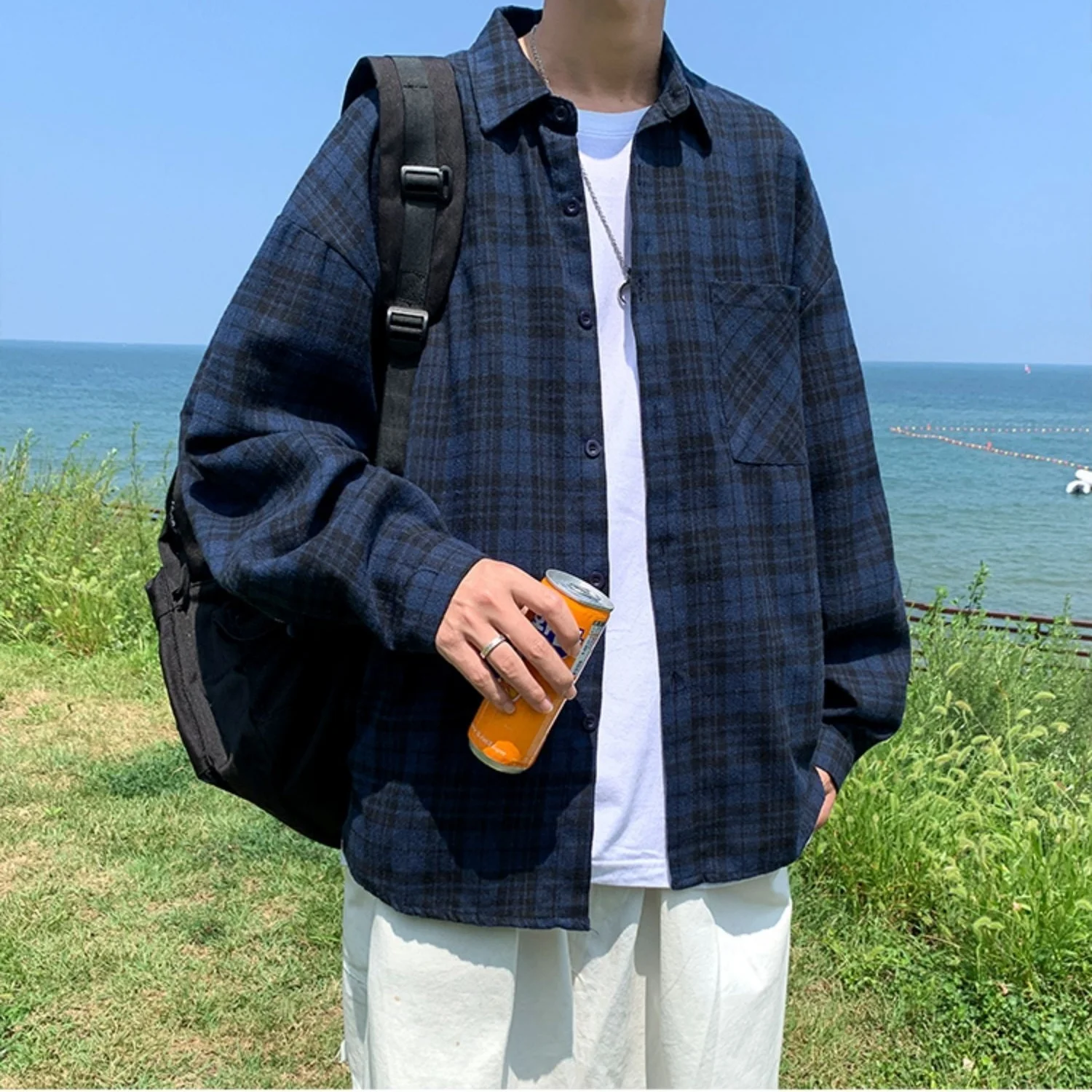 

2022 New Spring and Autumn Shirts Men Plaid Long Sleeve Loose Tops Leisure Korean Style Handsome Blouse Streetwear Clothing W491