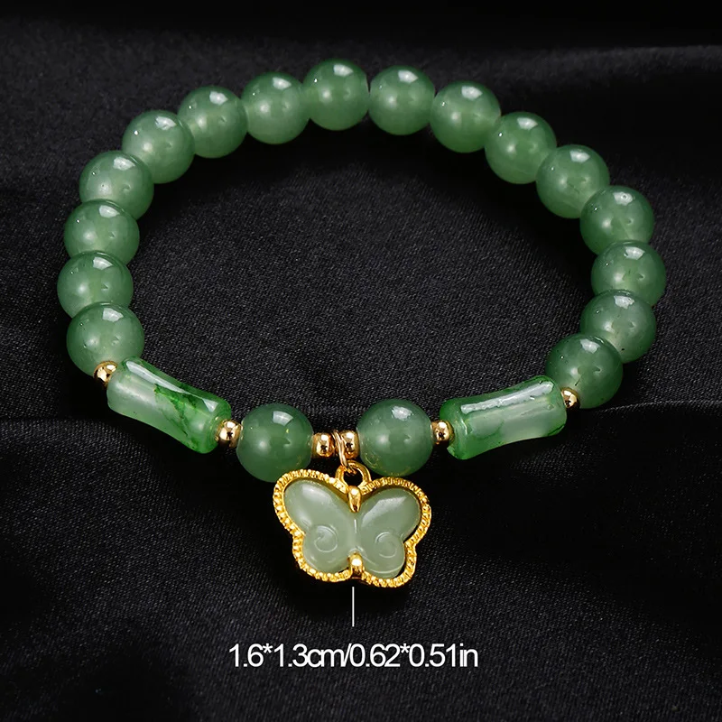 7-teiliges Set „Everyday Sweet Butterfly“-Armbänder – grüne Glasperlen mit zarten Anhängern für einen mühelosen, femininen Stil. – Detail 5