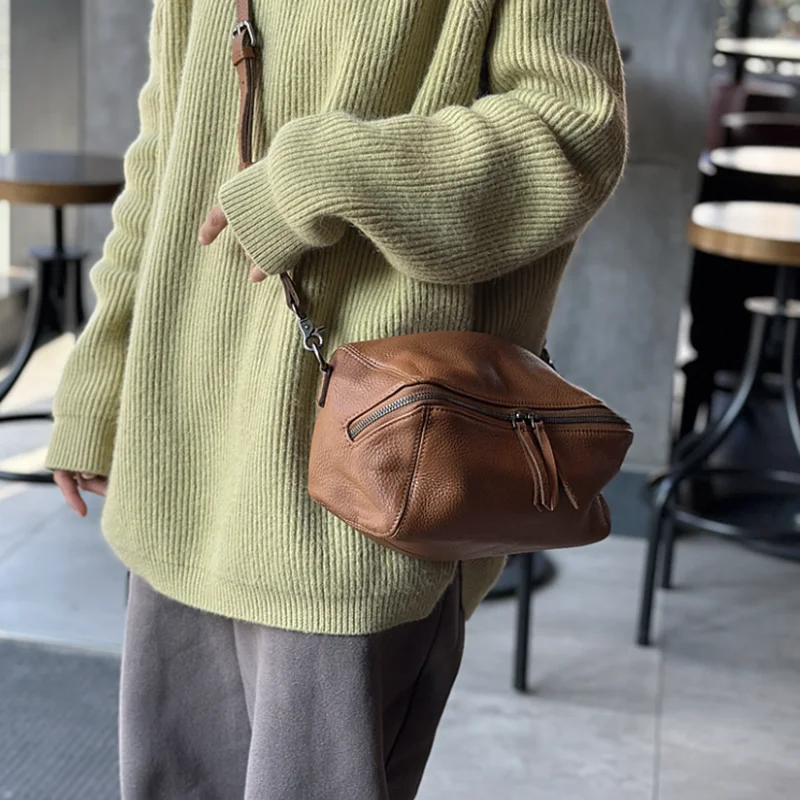 2024 new vintage female bag plant tanned cow leather single shoulder crossbody bag leather bucket fashion small bag