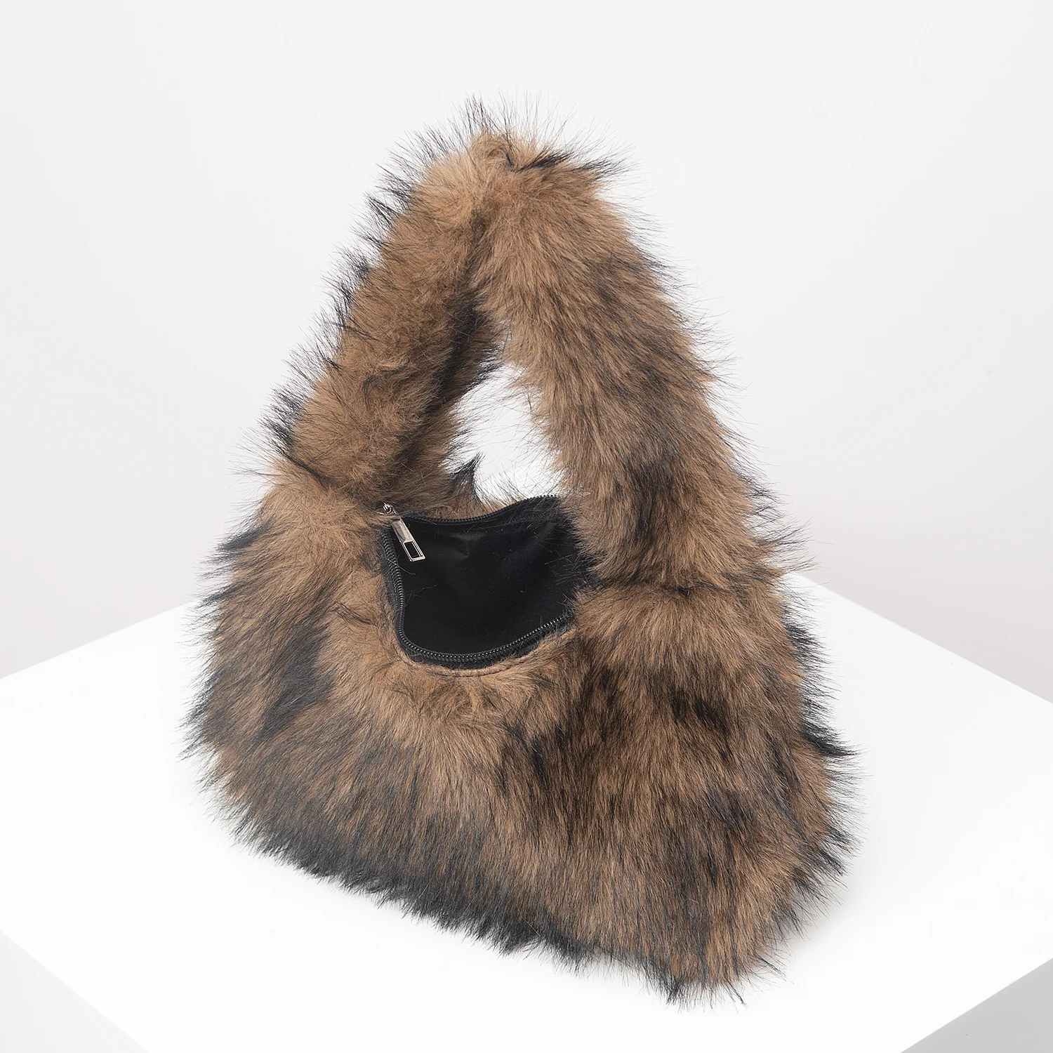 Autumn and Winter Plush Shoulder Handbag, Y2K Zipper Crescent Bag, Fashionable Armpit Bag, Cute Ladies Wallet (Random Pattern) 6
